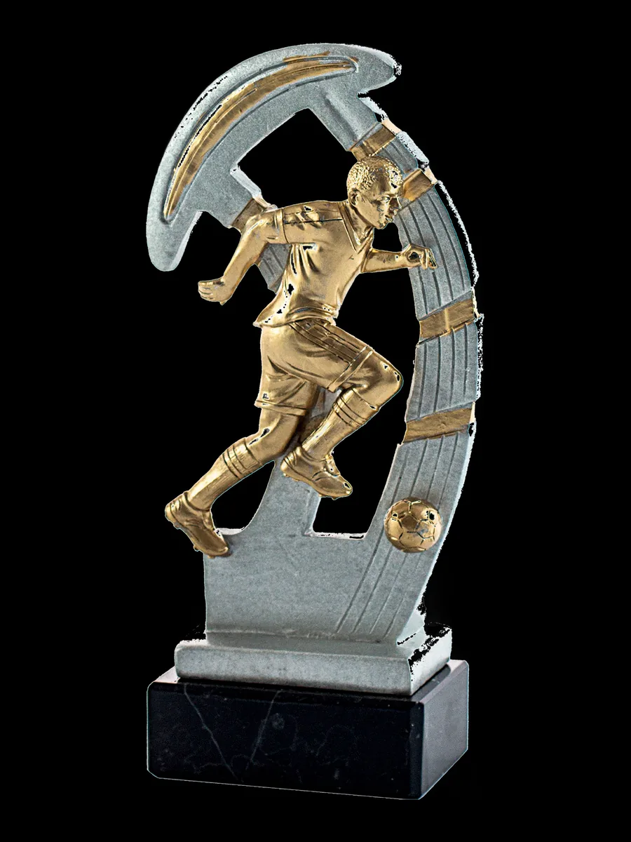 Trofeo de fútbol dorado y plateado - Vista principal